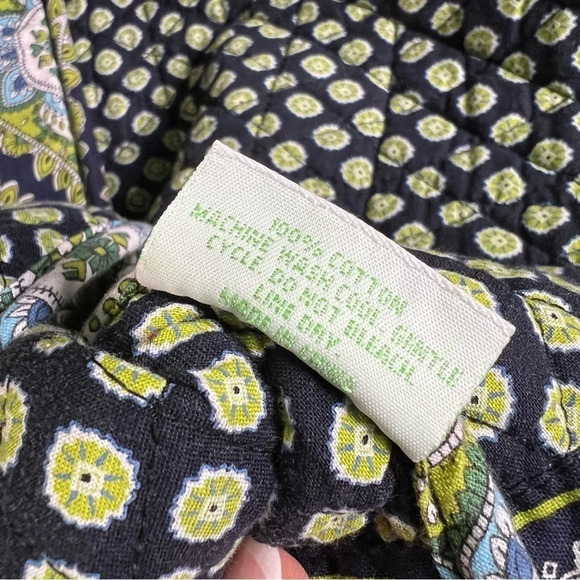 Vera Bradley CAMBRIDGE 11 x 8 like new - Picture 5 of 9